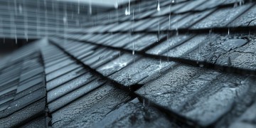 顶楼漏雨物业到底管不管？